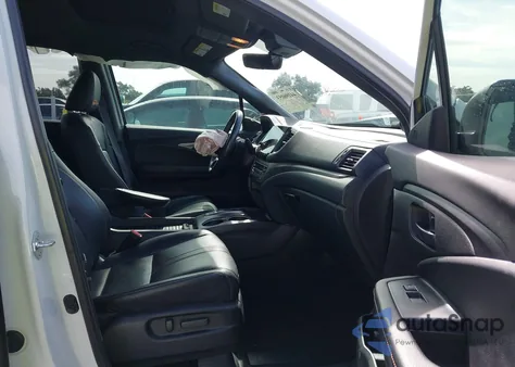 2022 Honda Passport Awd Trailsport z USA, uszkodzony, nr VIN 5FNYF8H66NB001722